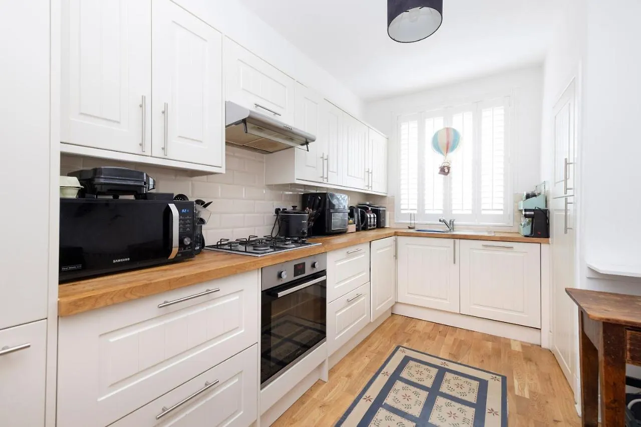 Joivy Chic 1-Bed Flat In The Heart Of The Old Town Apartment Edinburgh United Kingdom